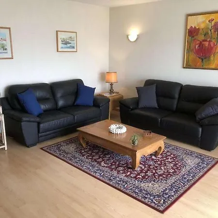 Botel With 1 Bedroom *